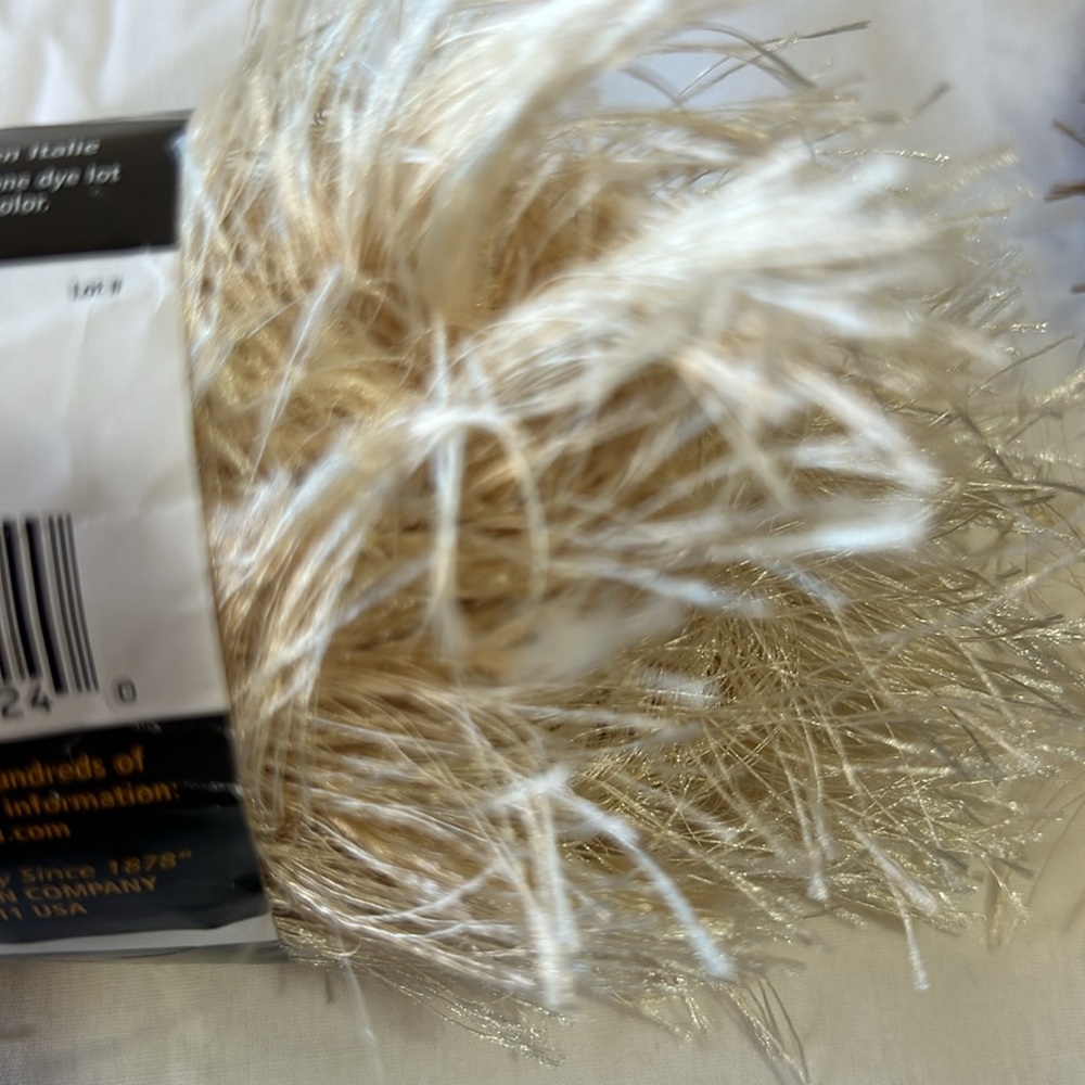 New Lion Brand Fun Fur and Fun Fur Prints Eyelash Yarn-3 Skeins - Picture 7 of 8
